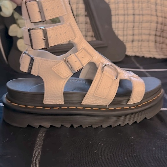 🌟 DOC MARTENS Women's Olson Sandal, Wm. Sz. 9. Gladiator Zipper Sandals⚡️ 🌻 - Picture 2 of 16